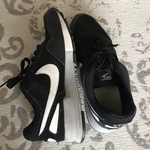 Nike Women’s Air Pegasus 89